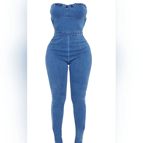 Pretty Little Thing Strapless Denim Jumpsuit - Picture 4 of 4